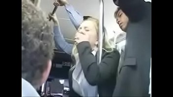 Man finger a sexy girl in bus